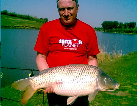 Castigatorul lunii aprilie 2012